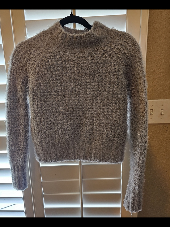 SO Sweaters - So Fuzzy Knit Sweater Small Gray Soft Cropped Cozy Pullover Long Sleeve
